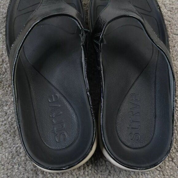 Strive Maui Womens Size 7 Shoes Black Leather Thong Sandals Flip Flops Slip On - Picture 7 of 8